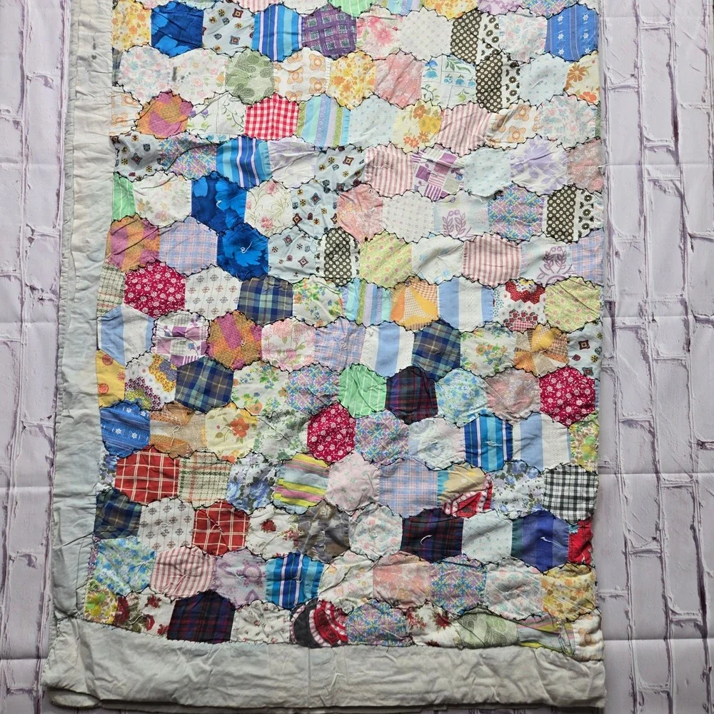 VTG‎ Handmade Hexagon Grandmother Flower Garden Patchwork Antique Quilt 72x70